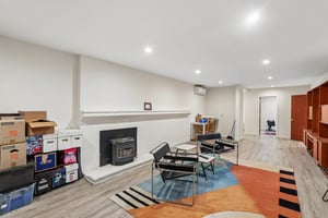 NE 107th Pl-S2206-034.jpg