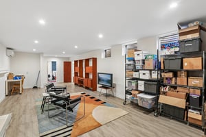 NE 107th Pl-S2206-035.jpg