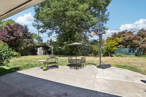 NE 107th Pl-S2206-043.jpg