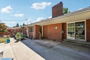 NE 107th Pl-S2206-044.jpg