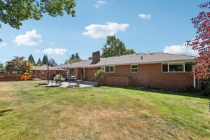 NE 107th Pl-S2206-046.jpg