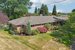 NE 107th Pl-S2206-047.jpg