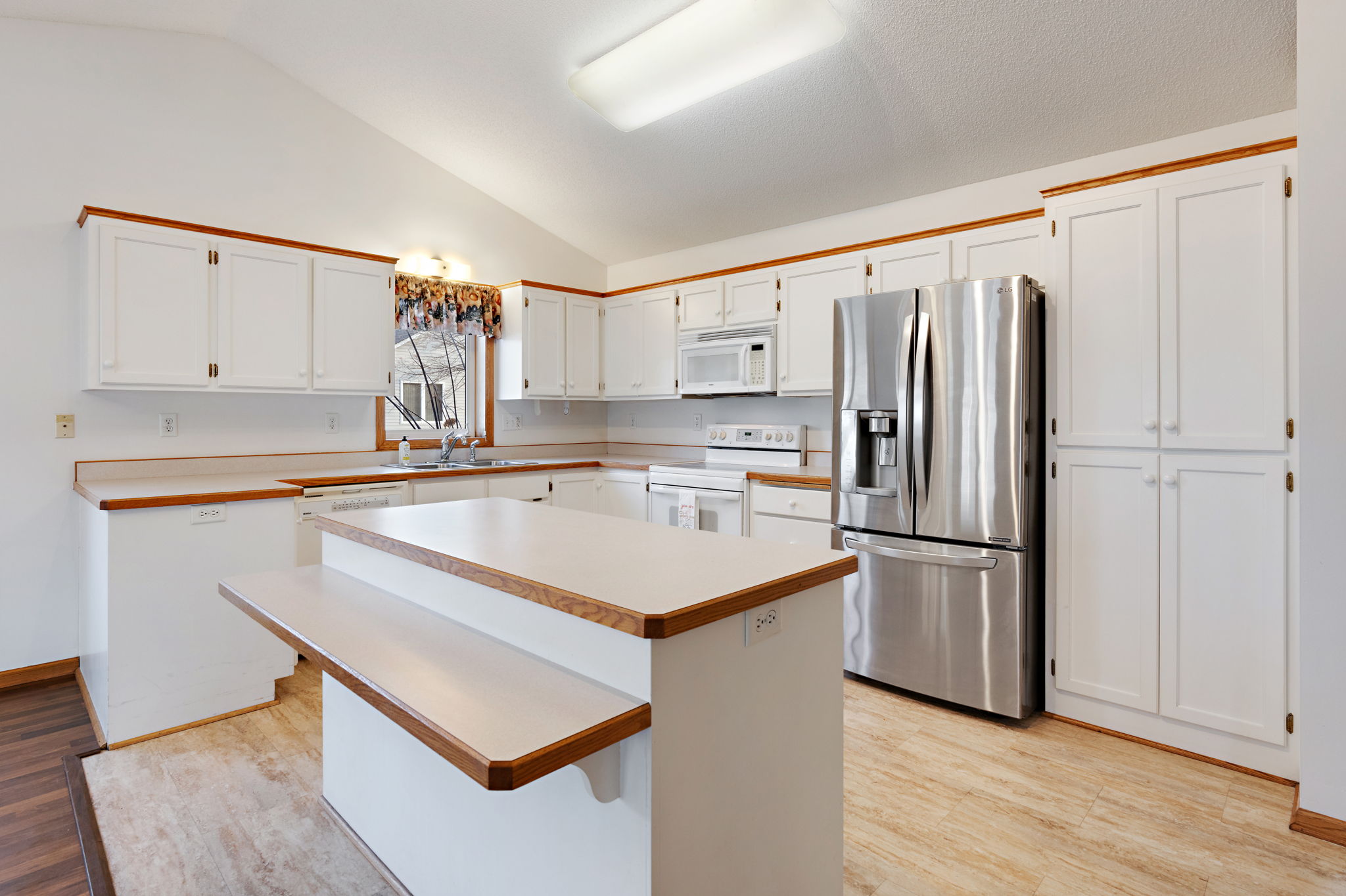 720 Oakwood Street Northwest, Isanti, MN 55040, USA Photo 4