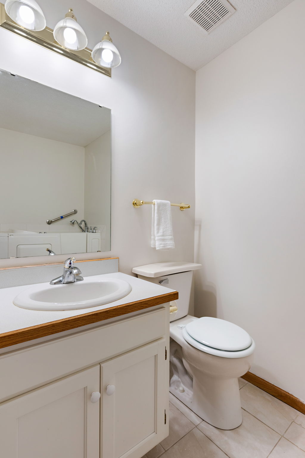 720 Oakwood Street Northwest, Isanti, MN 55040, USA Photo 6