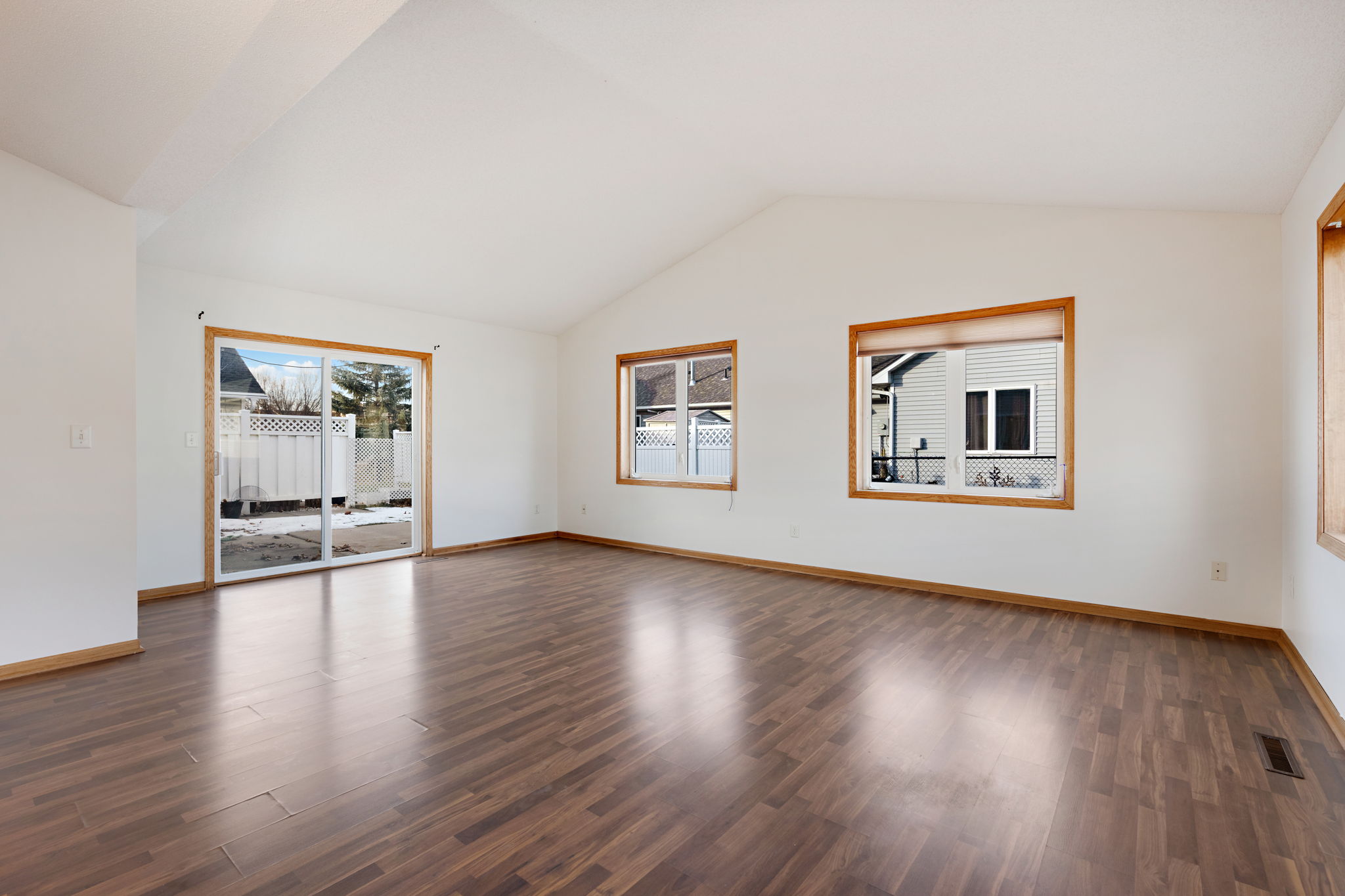 720 Oakwood Street Northwest, Isanti, MN 55040, USA Photo 5