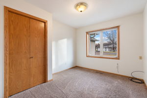 720 Oakwood Street Northwest, Isanti, MN 55040, USA Photo 6