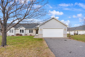 720 Oakwood Street Northwest, Isanti, MN 55040, USA Photo 0