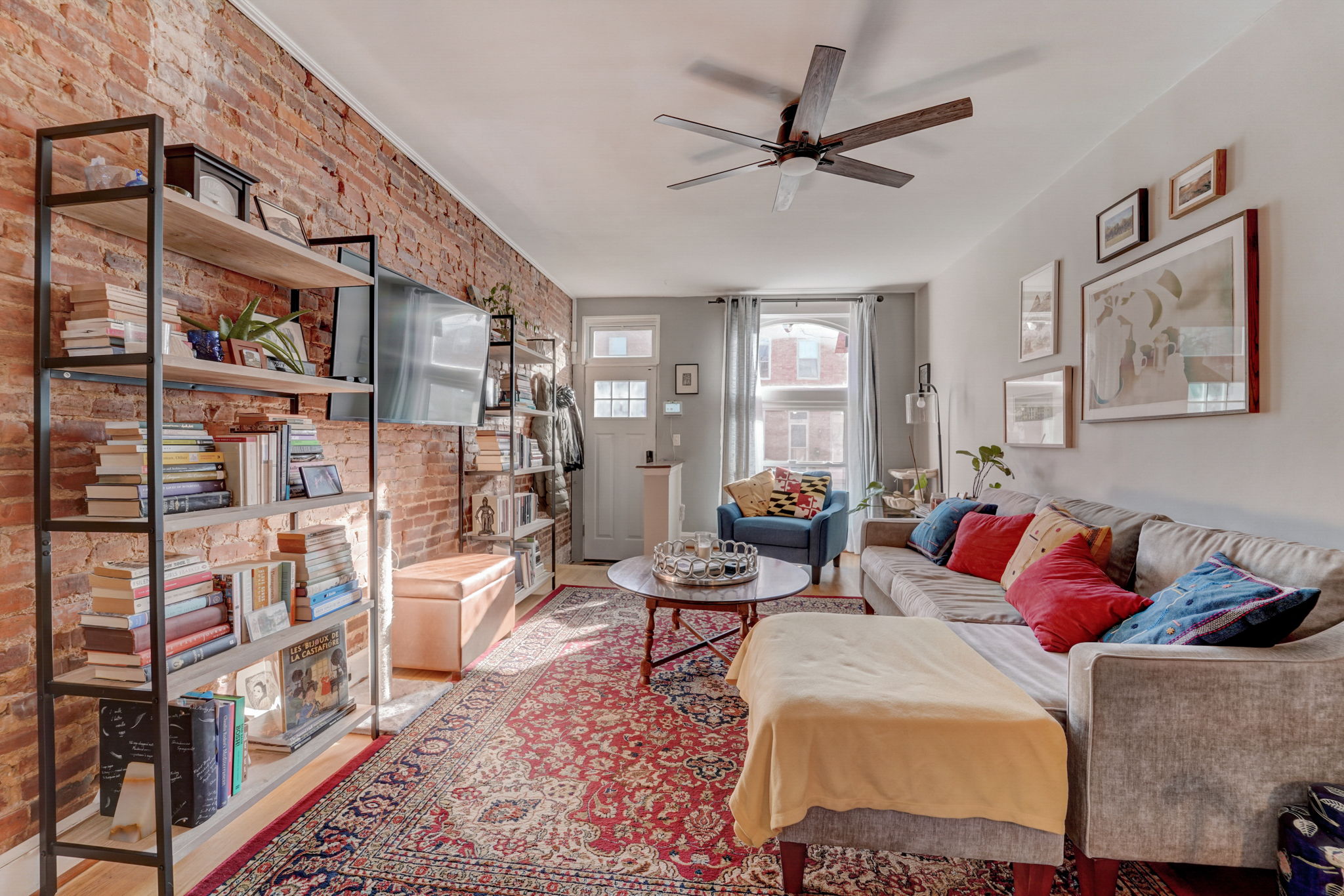  S Decker Ave-007
