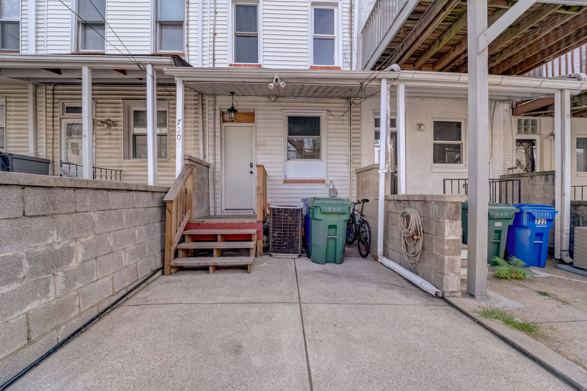  S Decker Ave-023