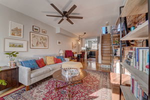 S Decker Ave-006