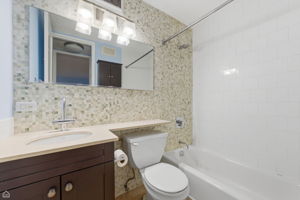 720 W Gordon Terrace 3B - Brady Miller_004