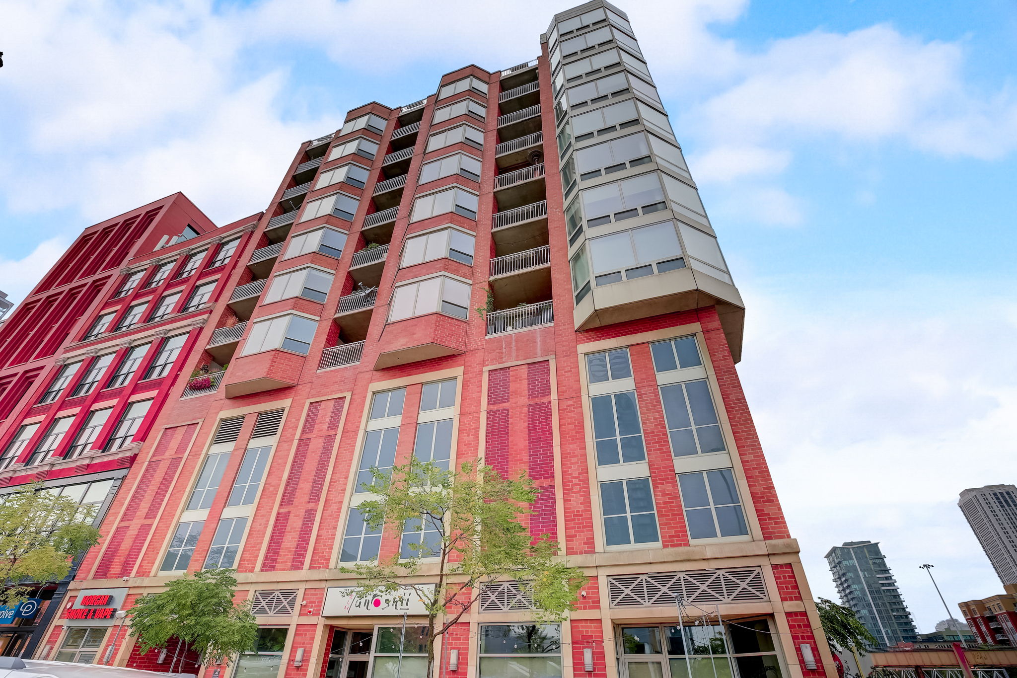 W Randolph St #806-003