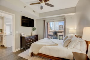 W Randolph St #806-030