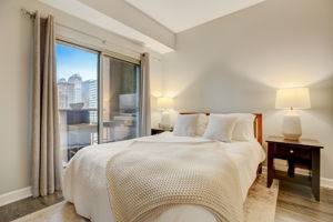 W Randolph St #806-027