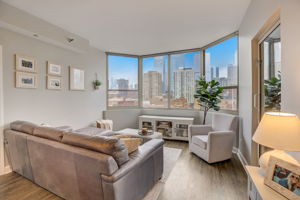 W Randolph St #806-011