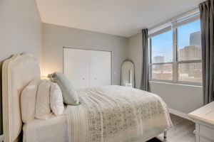 W Randolph St #806-032