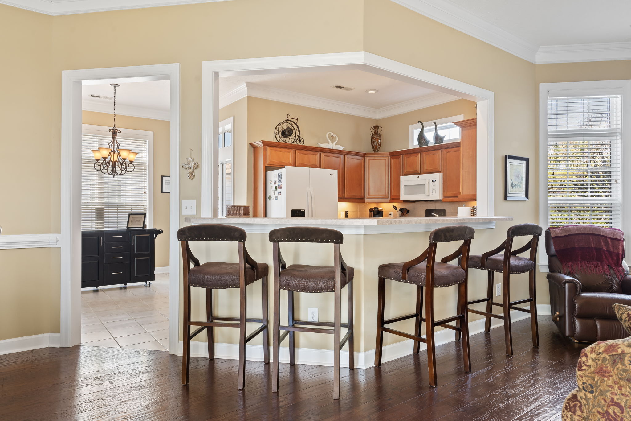 Kitchen/Breakfast Bar