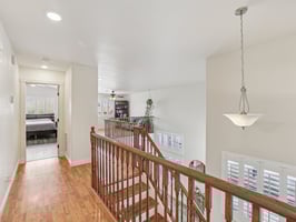 Royal Guard Ave-S2607-022.jpg