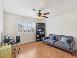 Royal Guard Ave-S2607-023.jpg