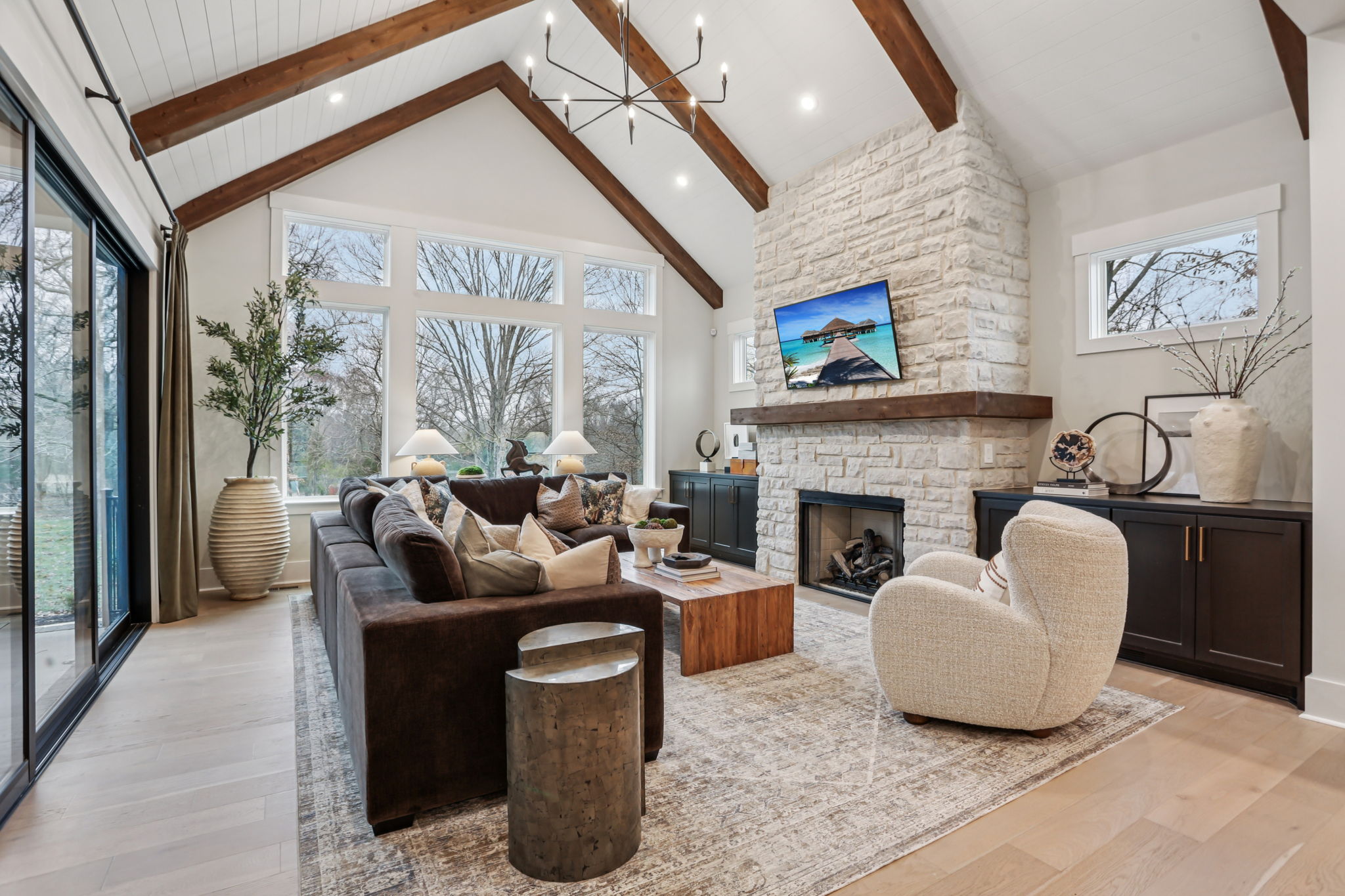 7201 Severide St-S0912-015