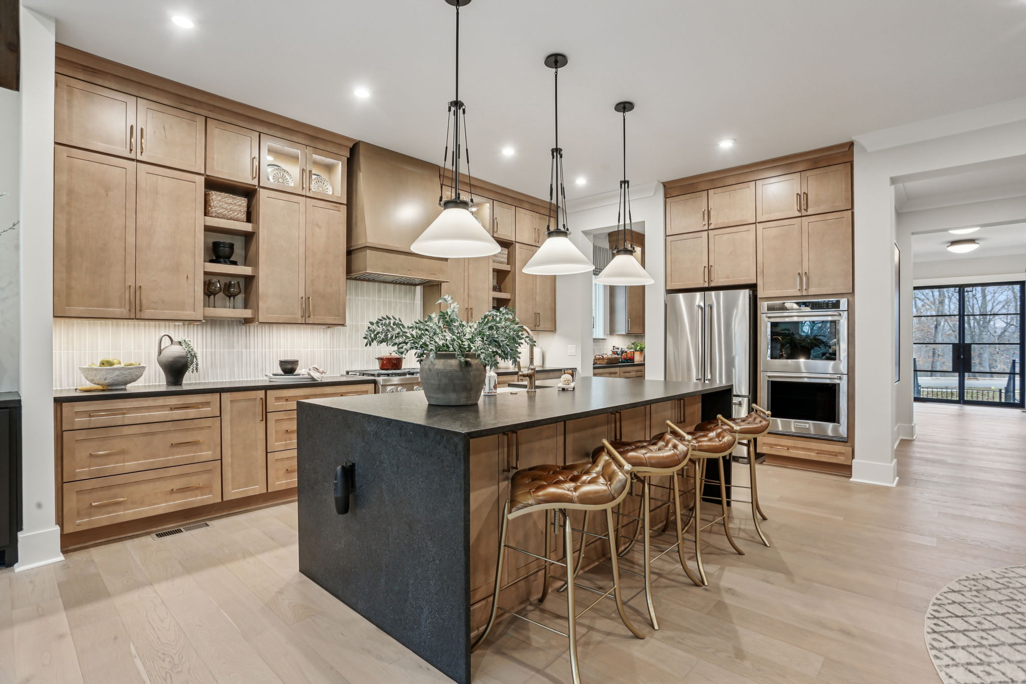 7201 Severide St-S0912-024