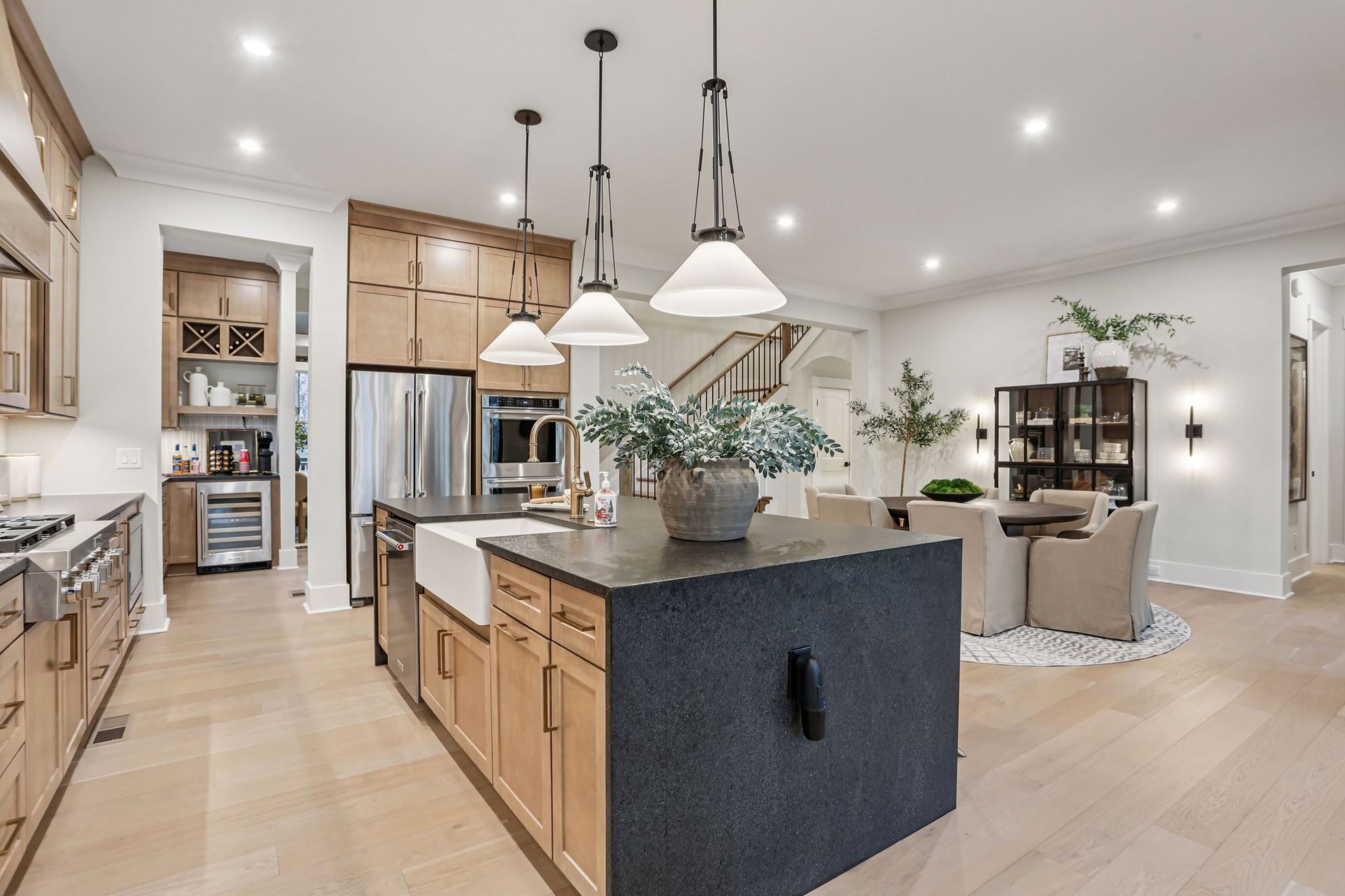 7201 Severide St-S0912-026