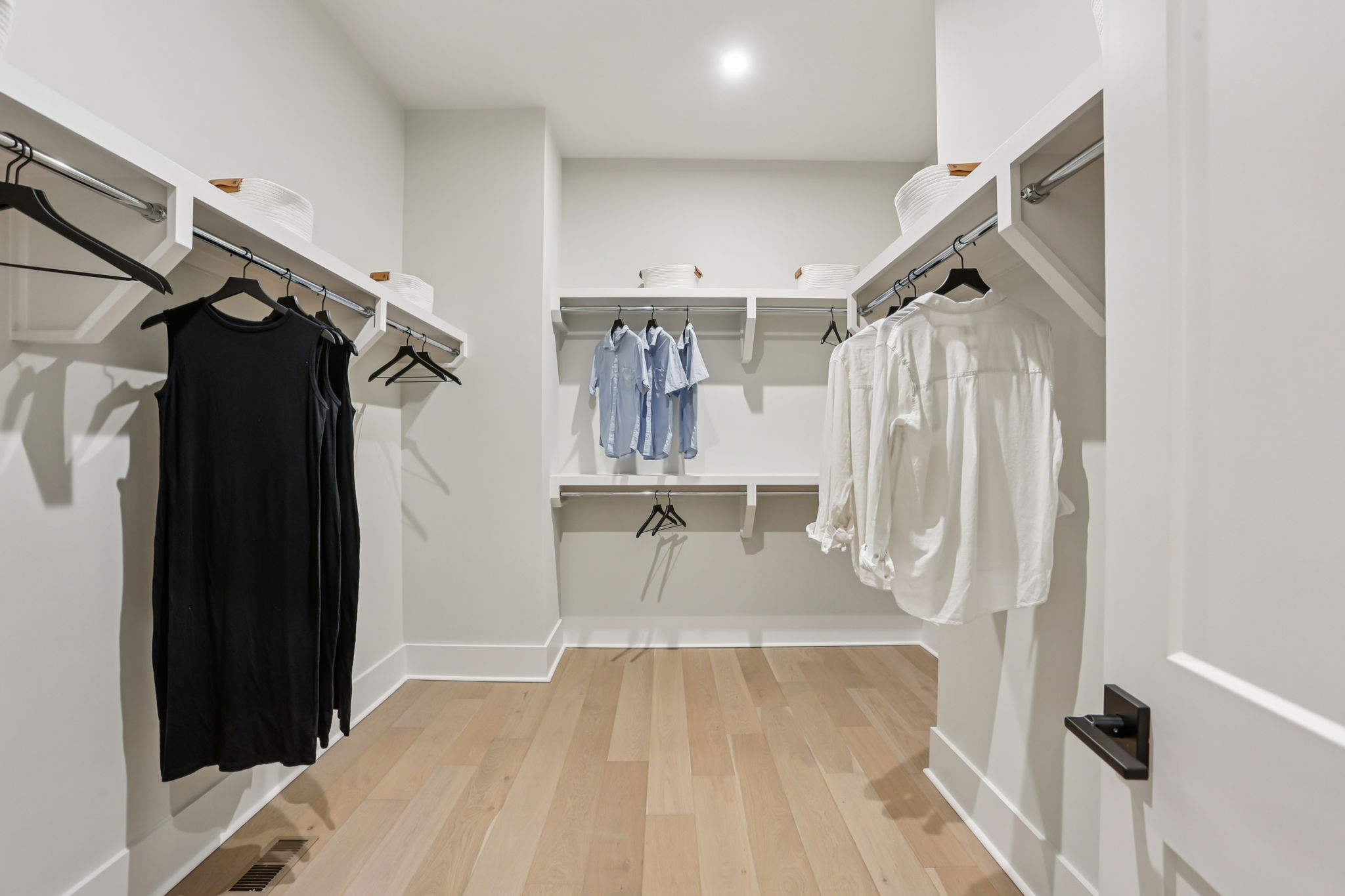 7201 Severide St-S0912-047