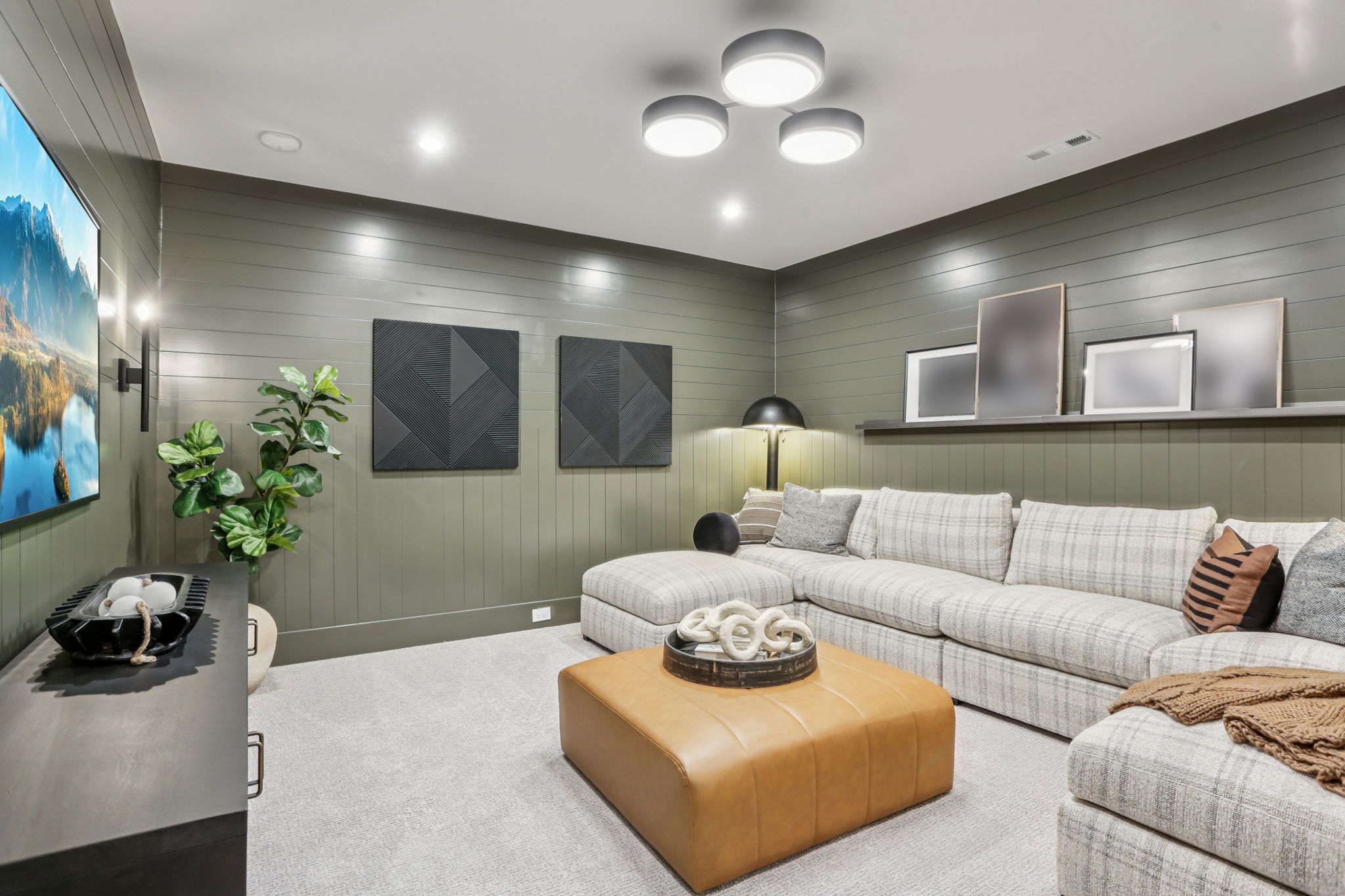 7201 Severide St-S0912-053