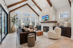 7201 Severide St-S0912-015