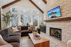 7201 Severide St-S0912-017