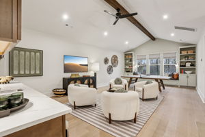 7201 Severide St-S0912-033