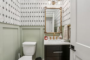 7201 Severide St-S0912-037