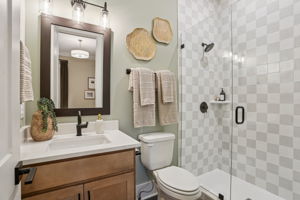 7201 Severide St-S0912-041