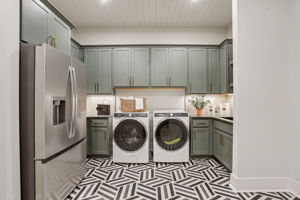 7201 Severide St-S0912-042