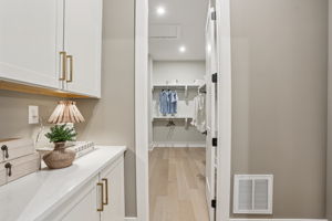 7201 Severide St-S0912-046