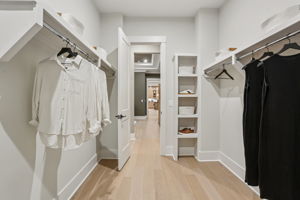 7201 Severide St-S0912-048