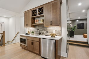 7201 Severide St-S0912-052