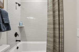 7201 Severide St-S0912-063