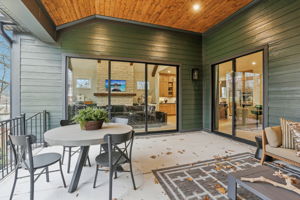 7201 Severide St-S0912-072