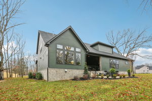 7201 Severide St-S0912-074