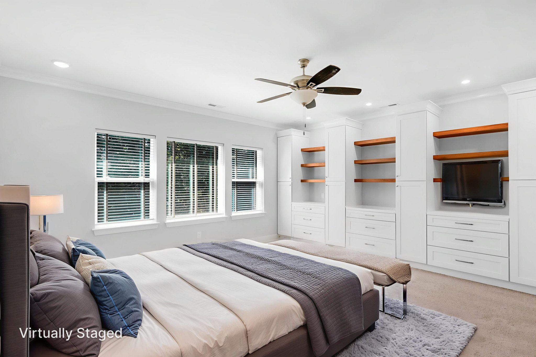 DSC01156_7_8 virtually staged.jpeg