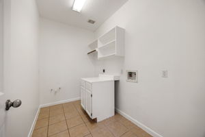  Photo 34