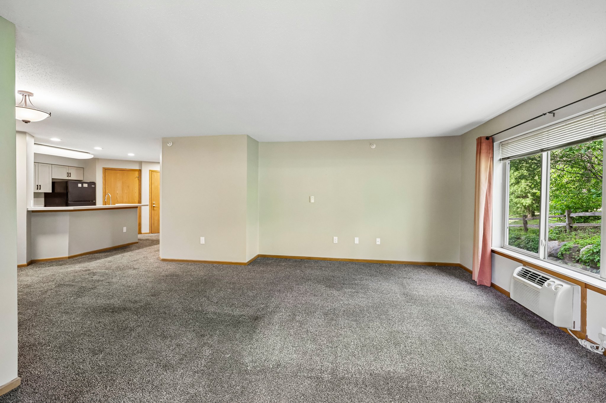 - 7203 Mid Town Rd 212-S3005-011.jpg