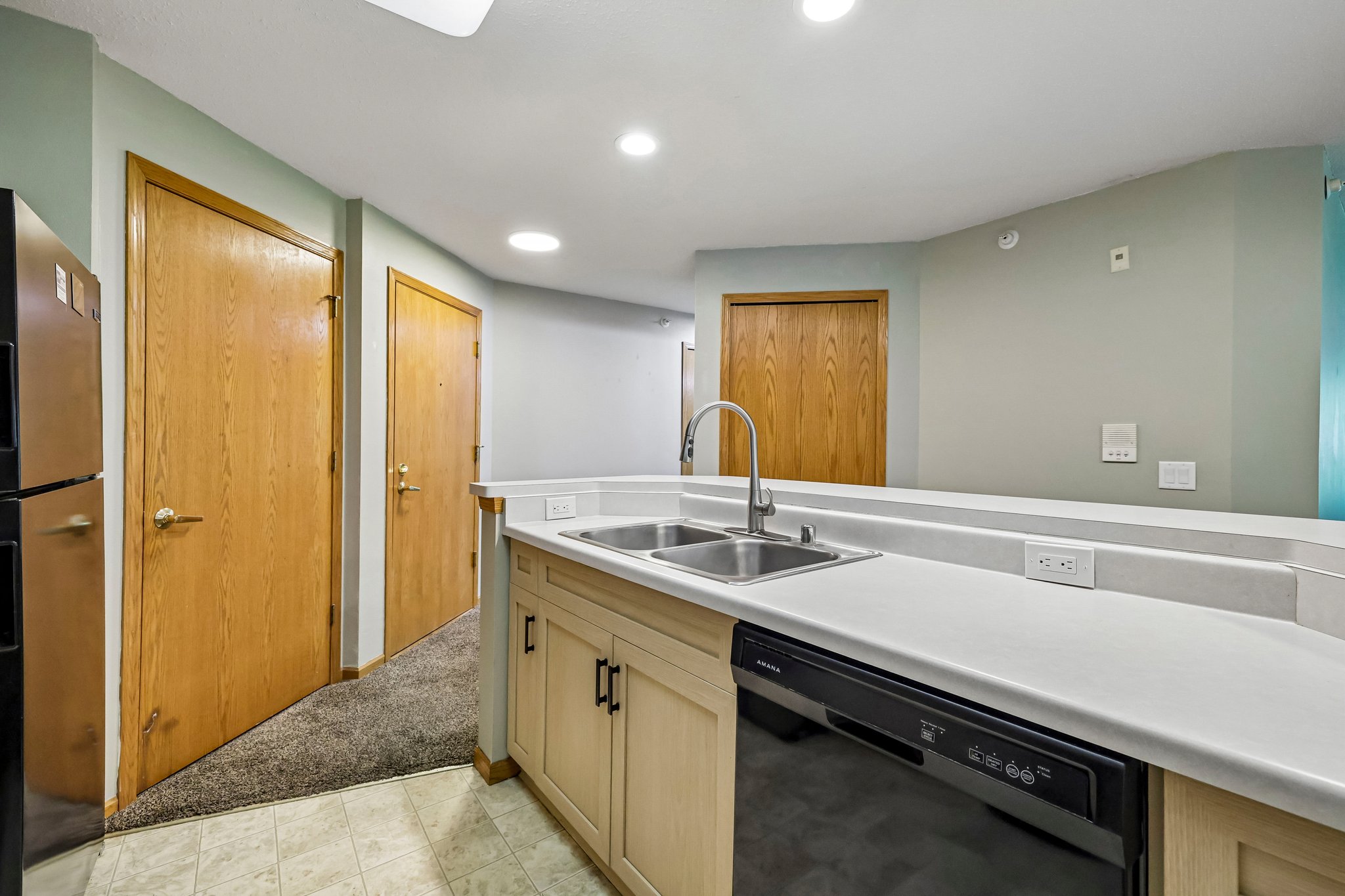 - 7203 Mid Town Rd 212-S3005-019.jpg
