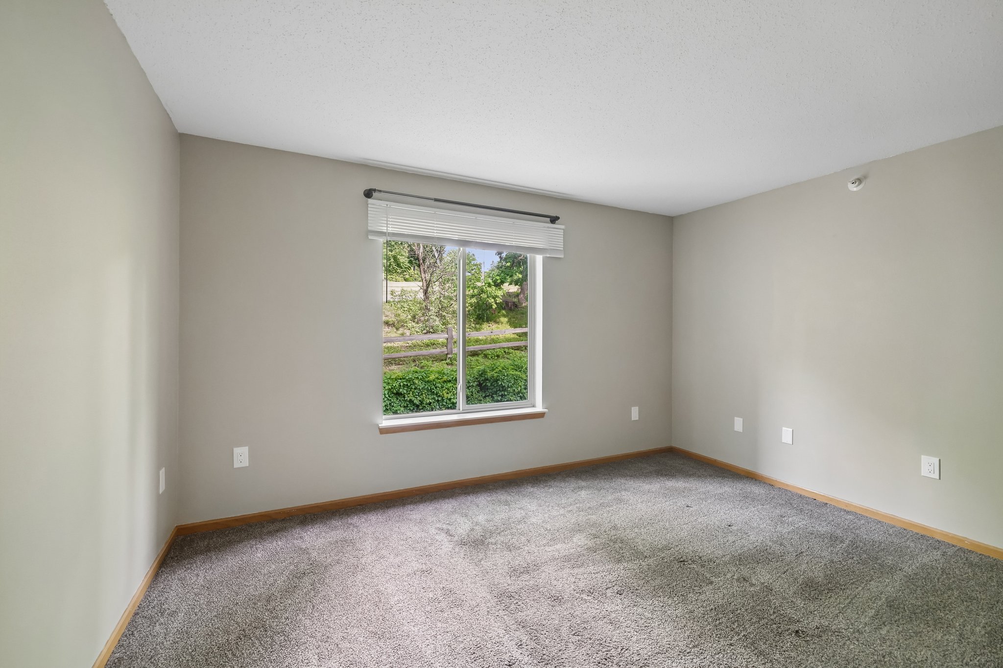 - 7203 Mid Town Rd 212-S3005-027.jpg