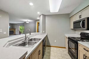- 7203 Mid Town Rd 212-S3005-016.jpg