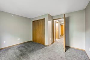 - 7203 Mid Town Rd 212-S3005-026.jpg