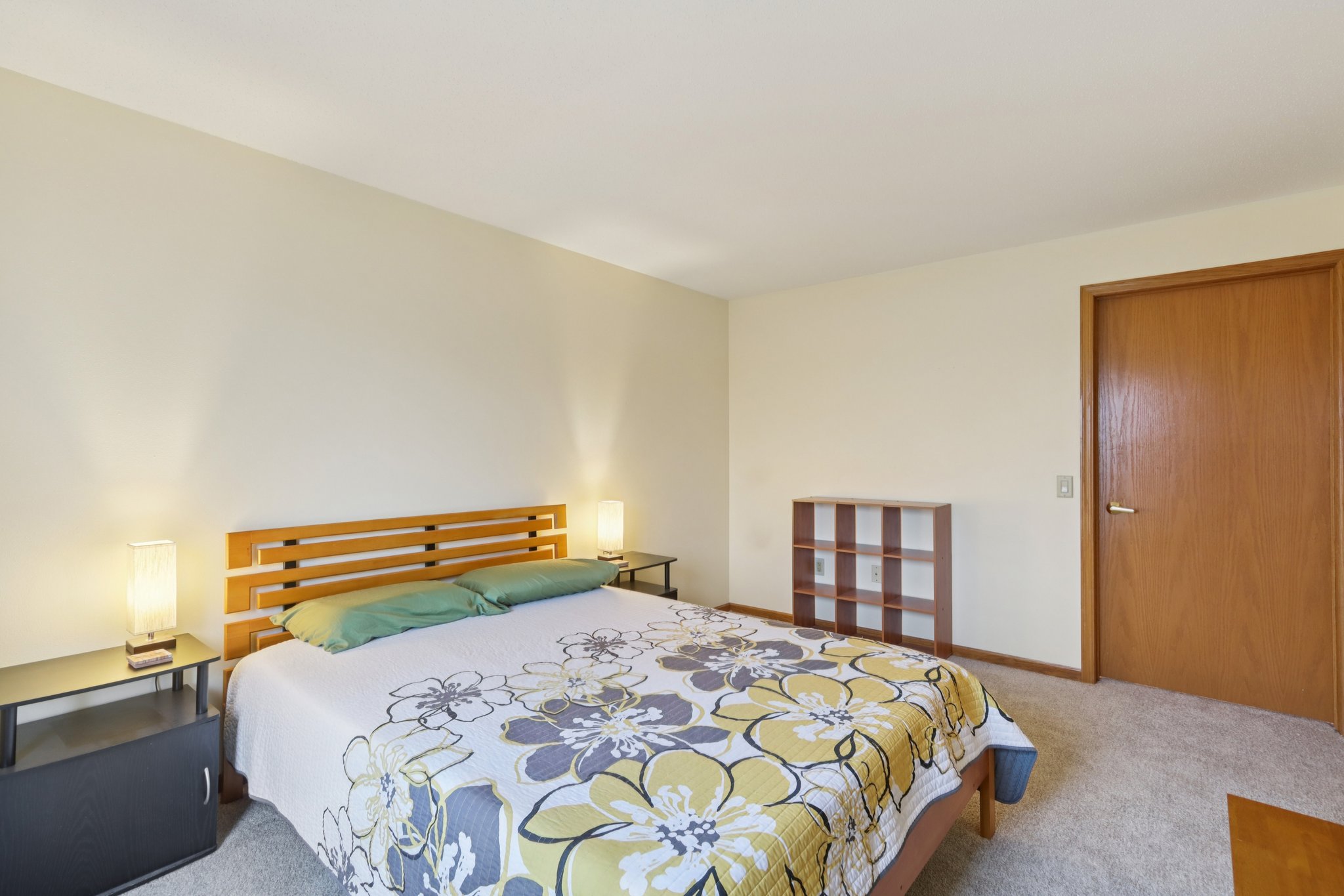 Mid Town Rd 301-S1911-027.jpg