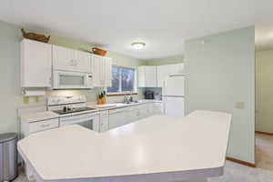 Mid Town Rd 301-S1911-018.jpg