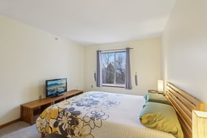 Mid Town Rd 301-S1911-026.jpg